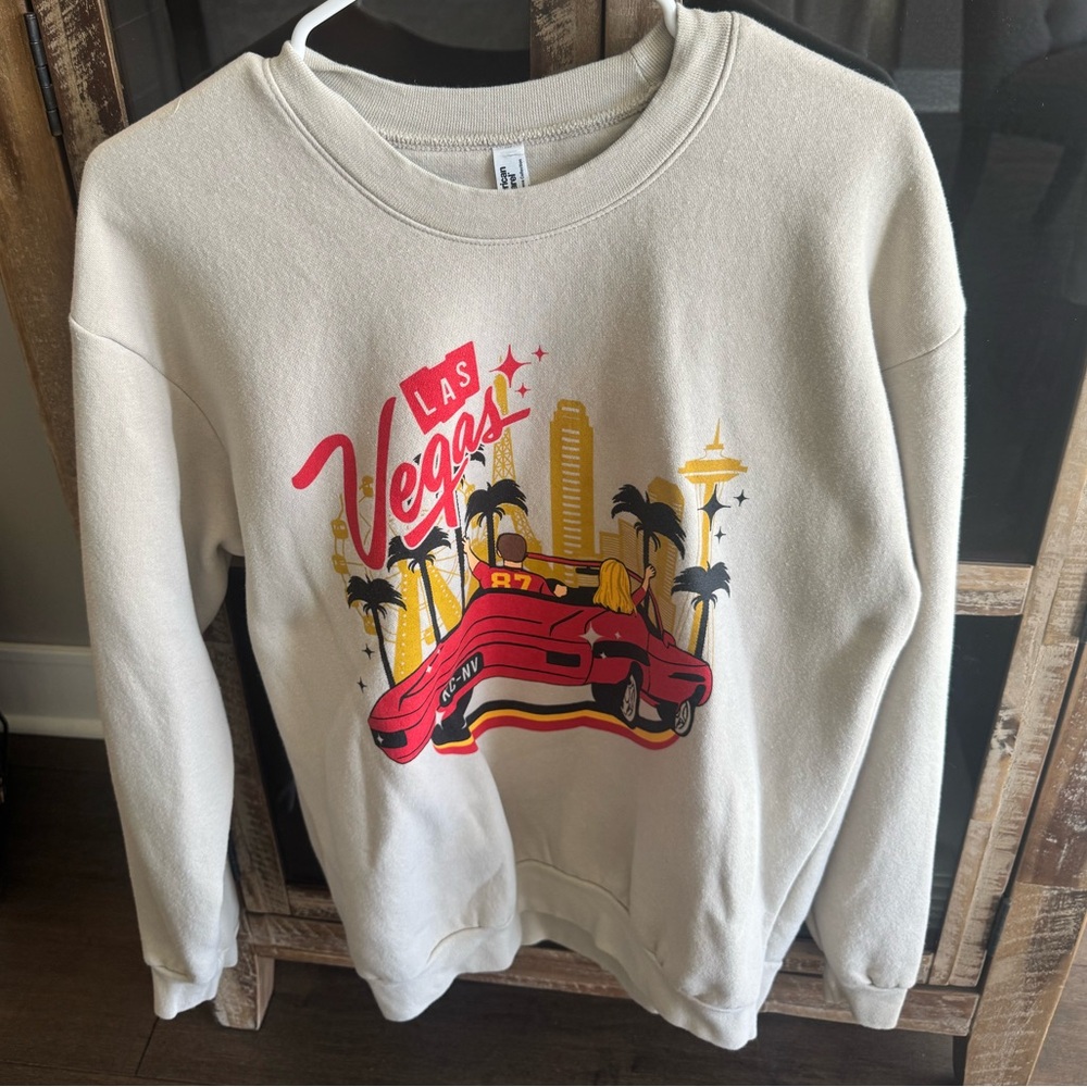 Chiefs Las Vegas Travis Kelce ❤️ Taylor Swift Sweatshirt